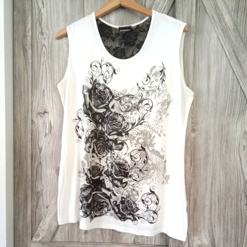 Black Rose Winter White Top XL